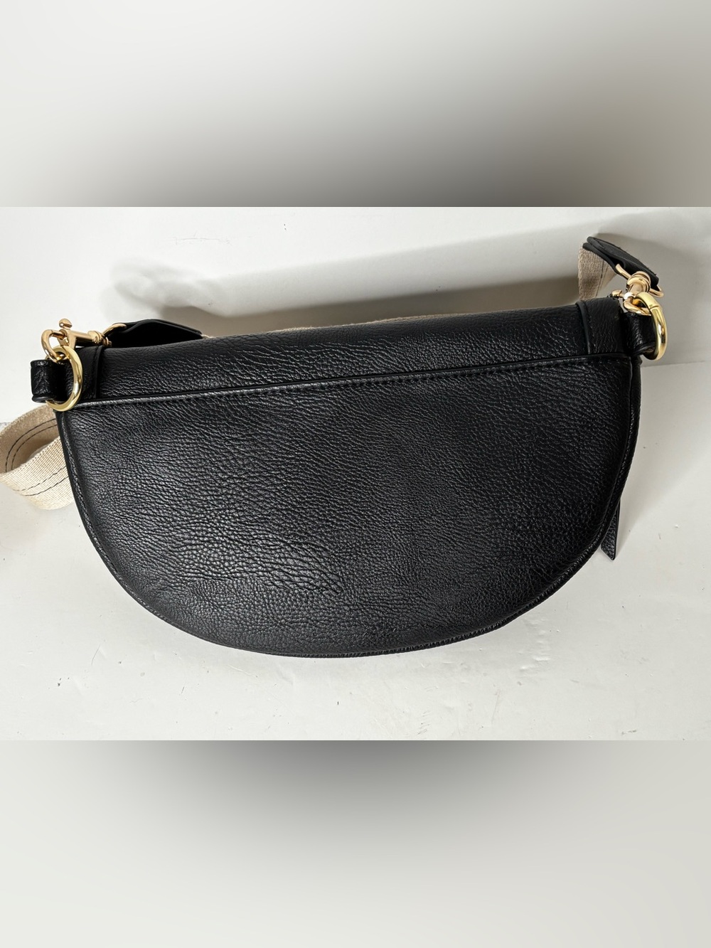Universal Thread Black and Tan Woven Crossbody Belt Bag - Picture 4 of 7